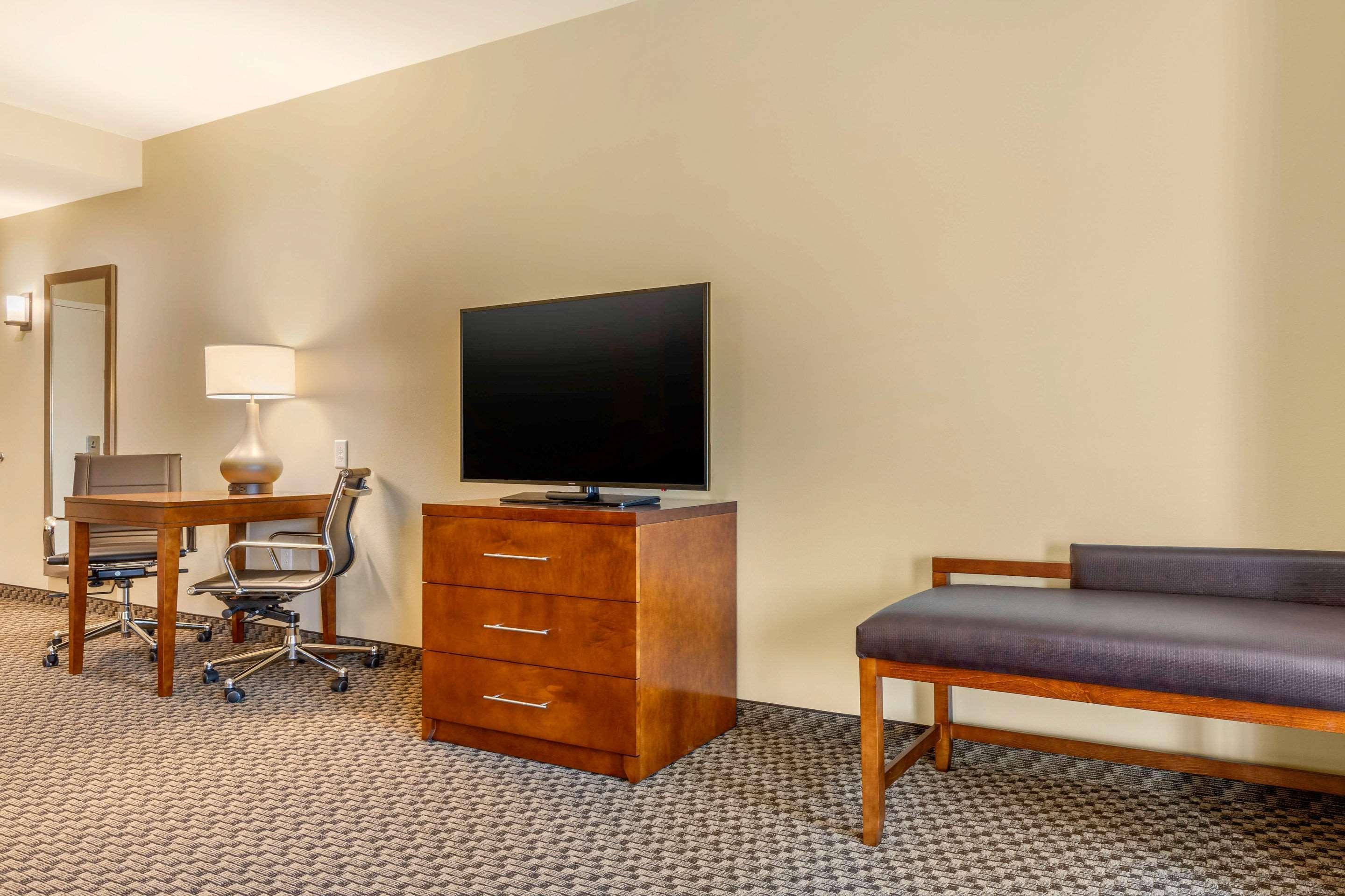 Comfort Inn & Suites Firenze Esterno foto